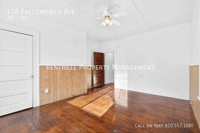 Building Photo - 128 Fallowfield Ave