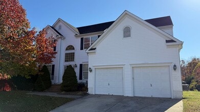 Building Photo - Spacious Colonial in Austin Ridge