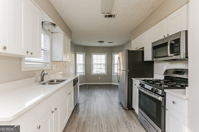 Building Photo - 10442 Tara Beach Cir