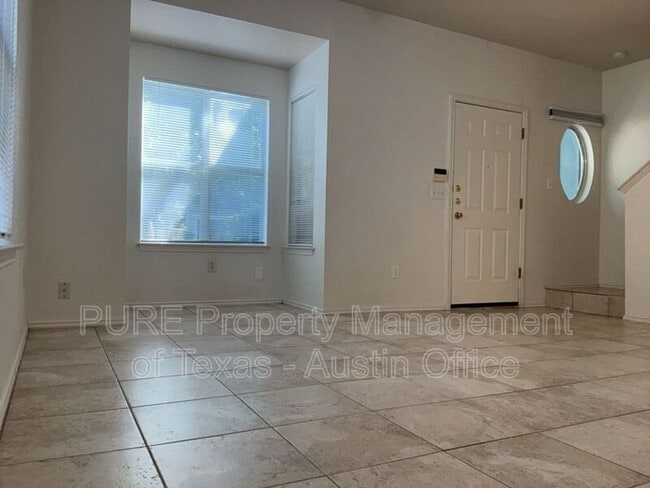 Building Photo - 304 Windridge Village Cove