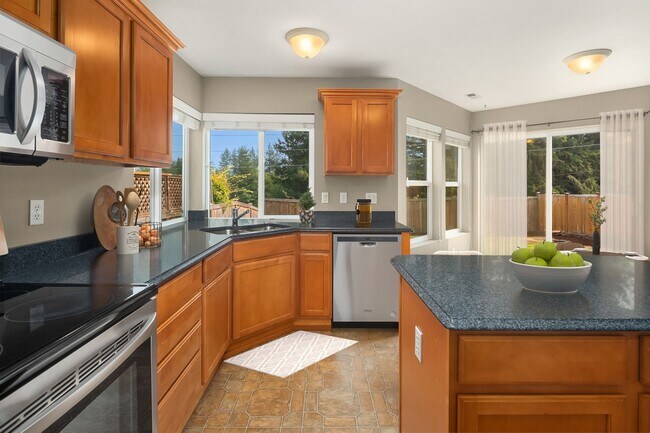 Building Photo - 3bd/2.5ba Snoqualmie Home