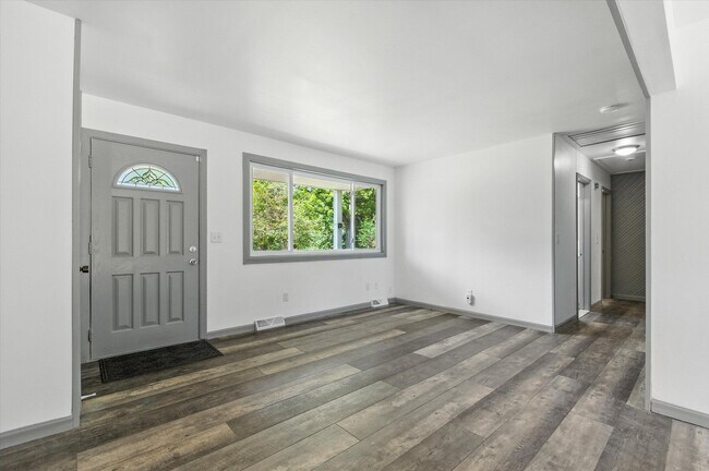 Building Photo - 18077 Martinsville Rd