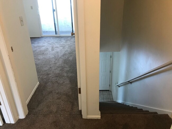 Building Photo - 2 Bedrooms 1 Bathroom-Pet Friendly