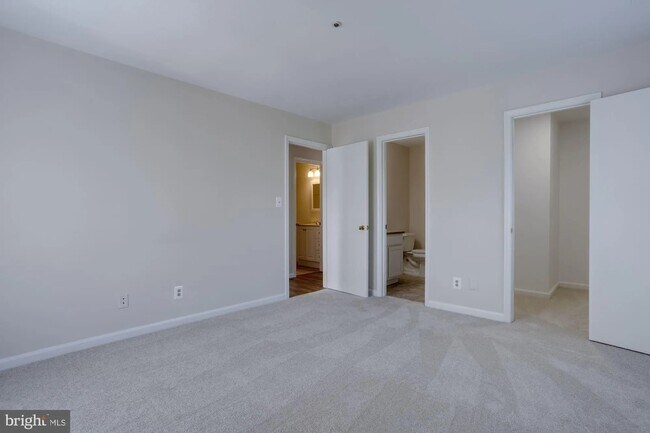 Mater bedroom2 - 3178 Summit Square Dr