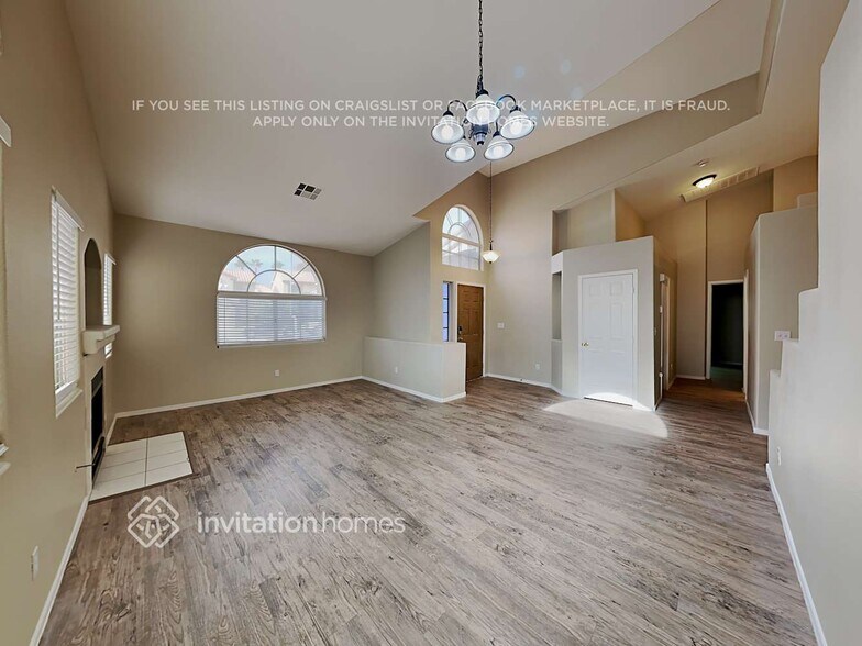 Building Photo - 9112 Canyon Magic Ave