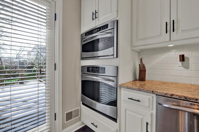 Building Photo - 2603 Locust Hill Pl