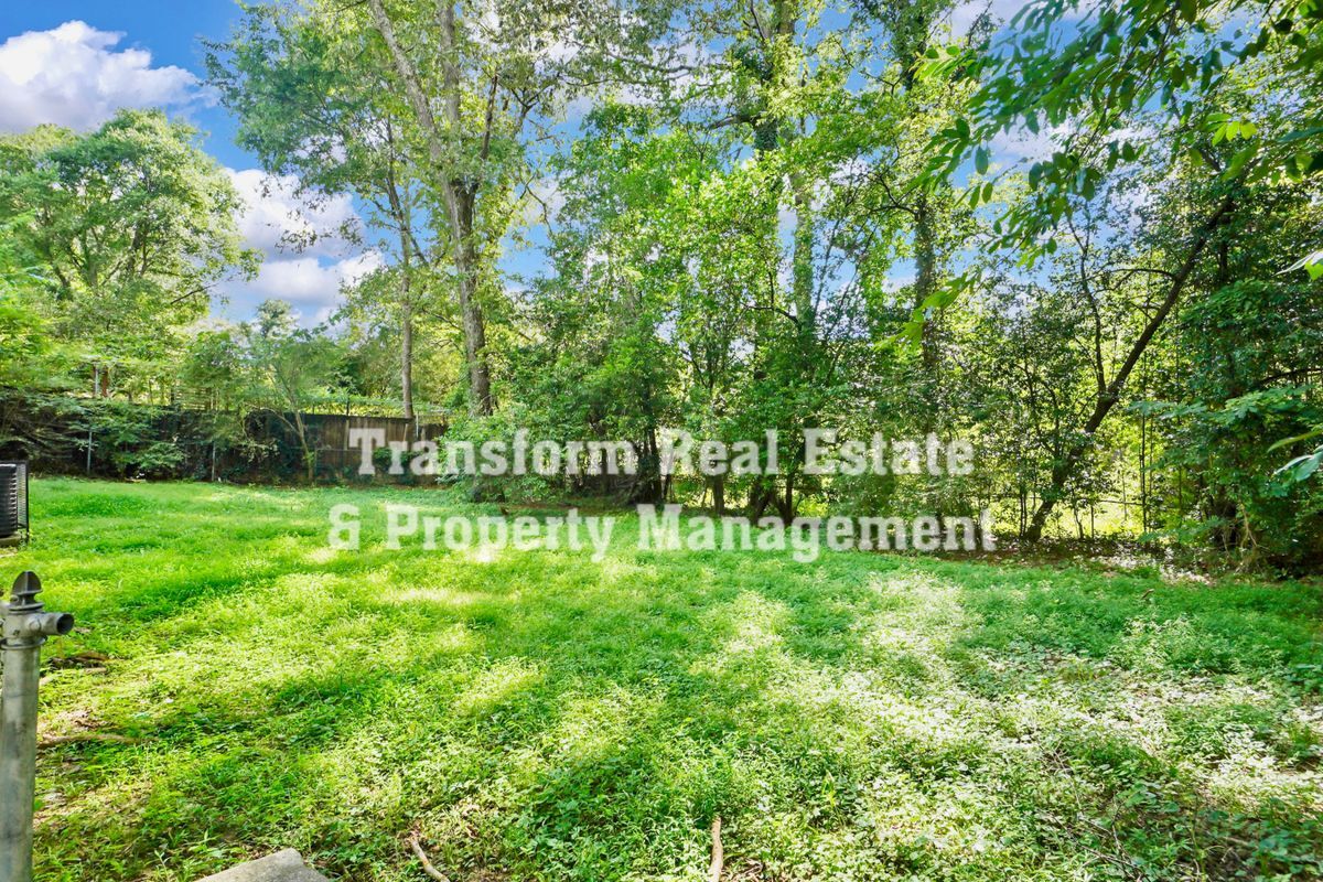 Building Photo - 252 Westwood Dr