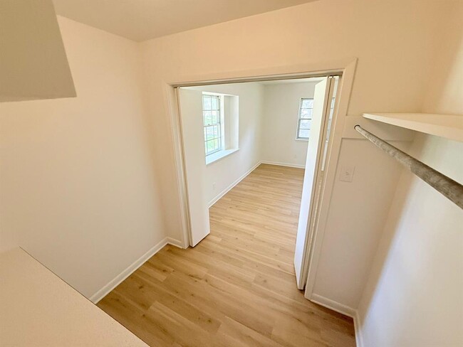Building Photo - 209 W Mimosa Cir