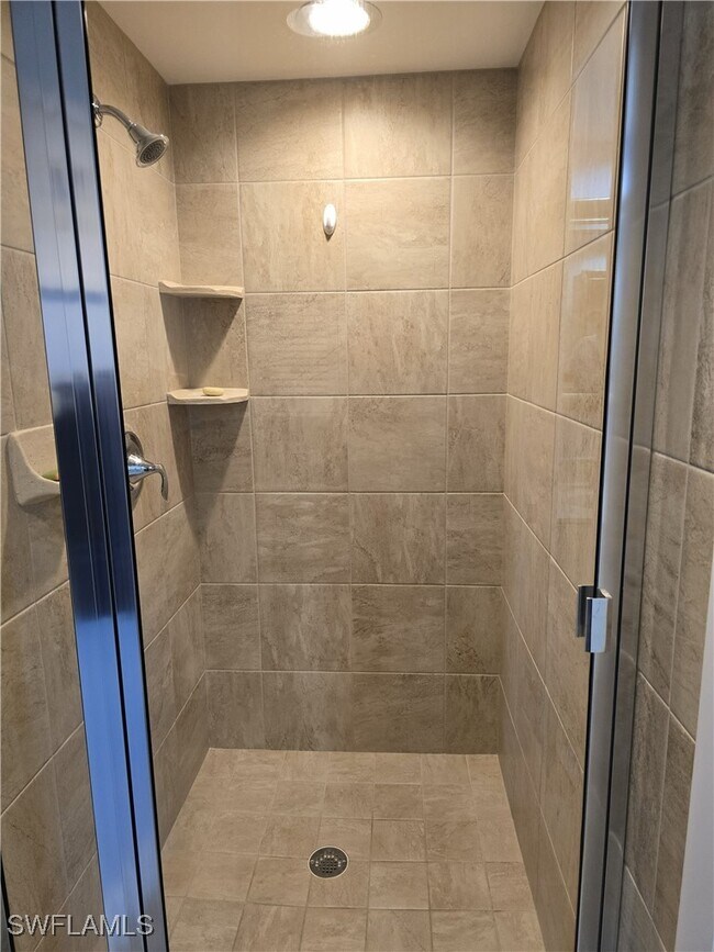 Building Photo - 7119 Lakeridge View Court