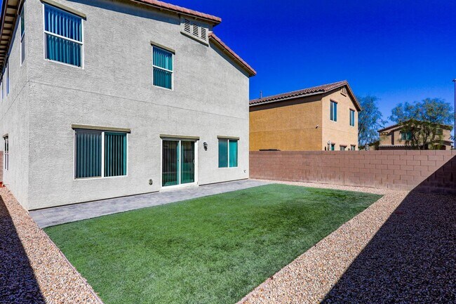 Building Photo - 4 Bedroom, with loft, North Las Vegas Home...