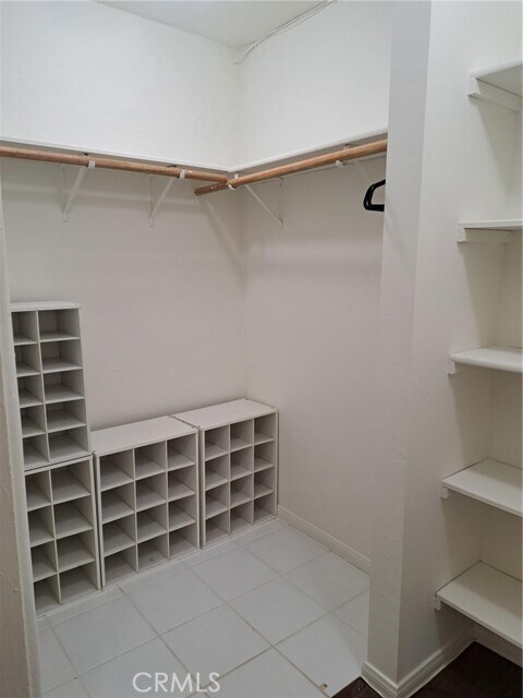 Building Photo - 3607 Crest Dr