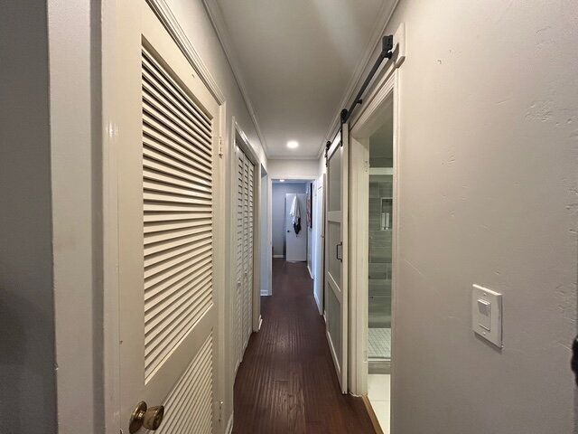 Building Photo - 6851 Roswell Rd