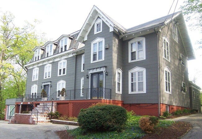 Primary Photo - 285-289 Hudson St