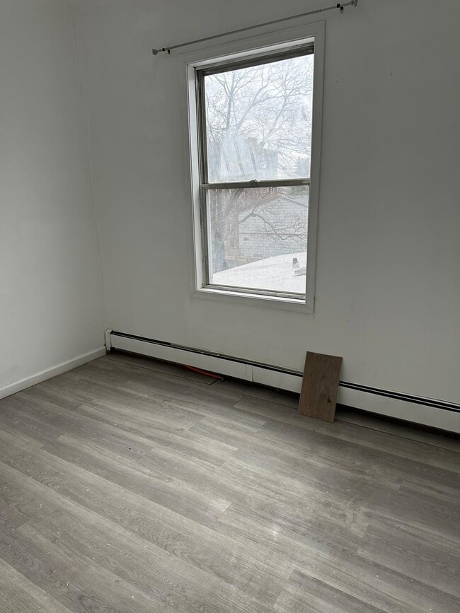 Building Photo - 129 Highland Ave