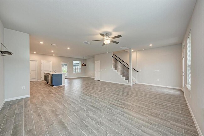 Building Photo - 5408a Baythorne Dr