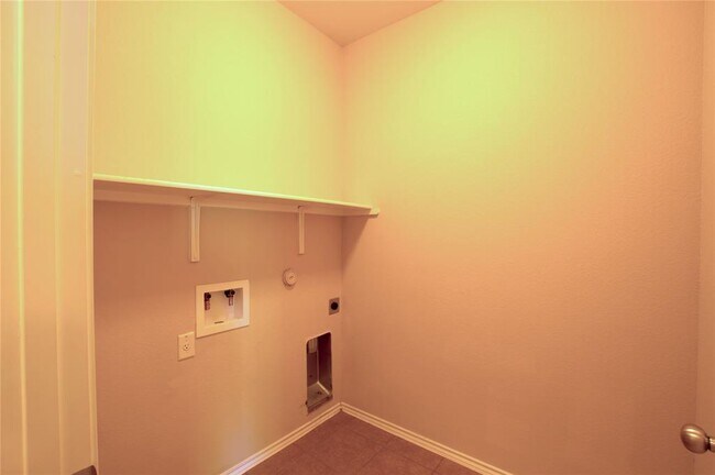 Building Photo - 141 Marcheeta Way