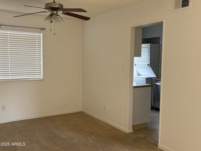 Building Photo - 7141 N 16th St