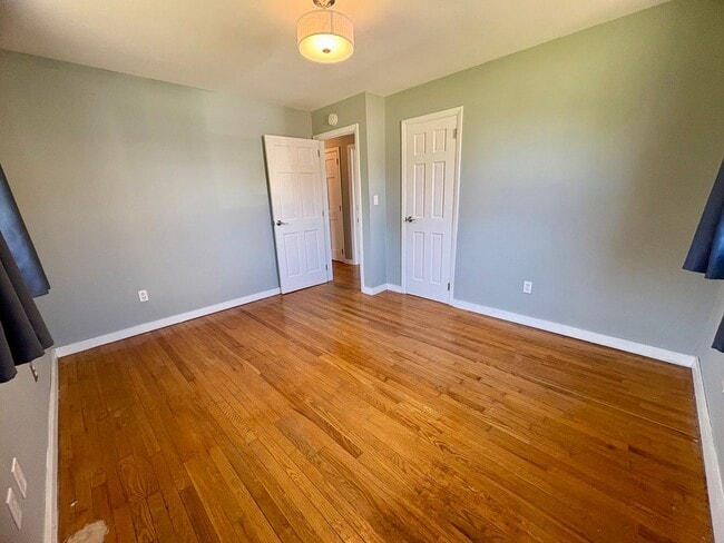 Building Photo - 2 Bedroom Rancher Available in Hershey!