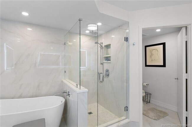 Building Photo - 8600 S Ocean Dr