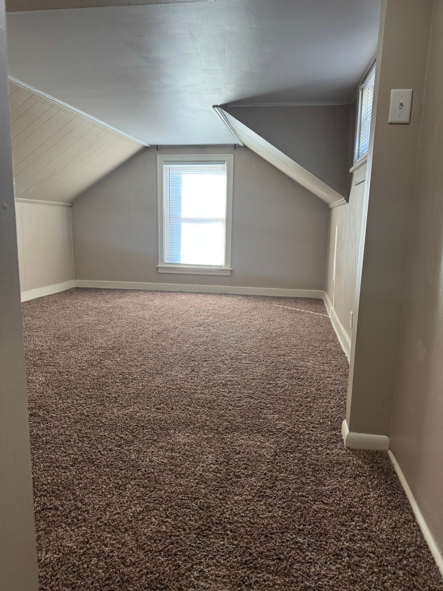 Building Photo - 1832 Franklin Ave