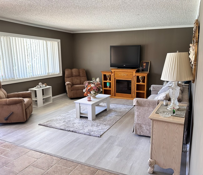 Building Photo - COMING SOON!! First-Floor 1 Bedroom / 1 Bathroom Condo in Palm Springs!