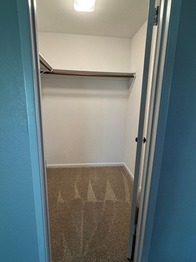Building Photo - Remodeled 2-Bed, 2-Bath Condovwalking distance to Downtown Auburn! Super clean!