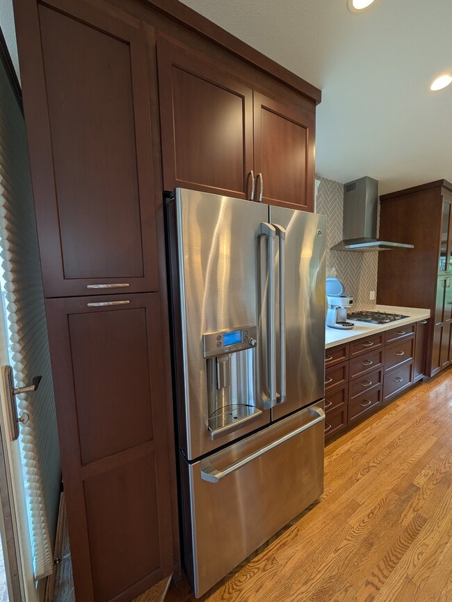 Building Photo - 6688 Estates Dr