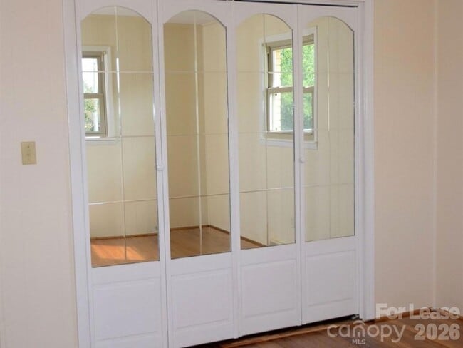 Building Photo - 1812 Cameron Rd