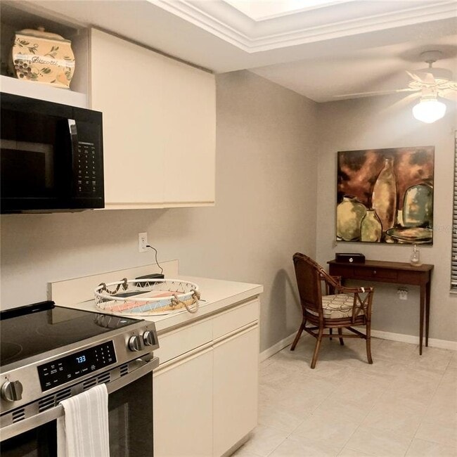 Building Photo - 6191 Timberlake Dr