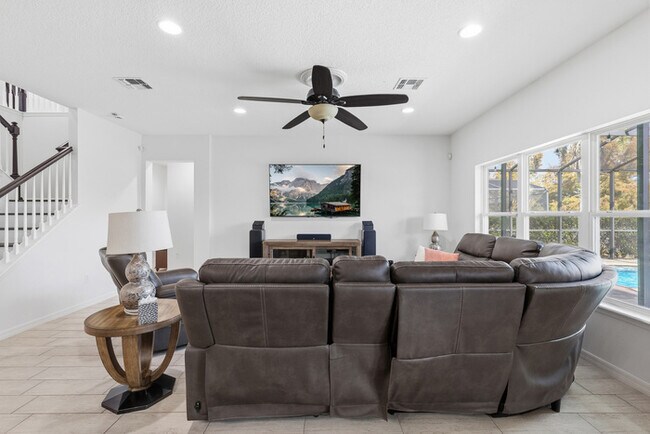 Building Photo - Waterfront Lake Nona Pool Home