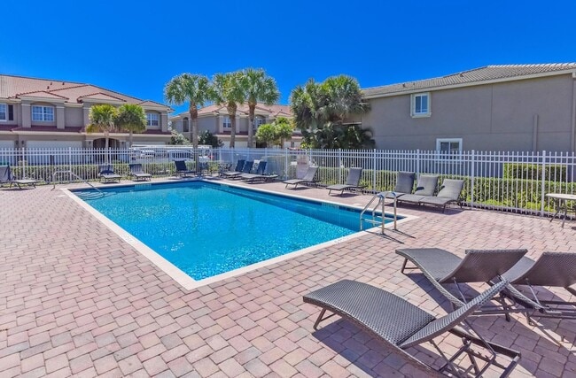 Building Photo - 2205 Marshfield Ct
