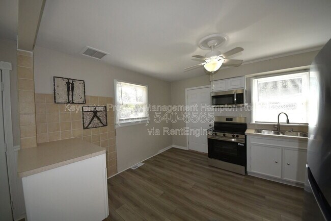 Building Photo - 213 Bassett Ave