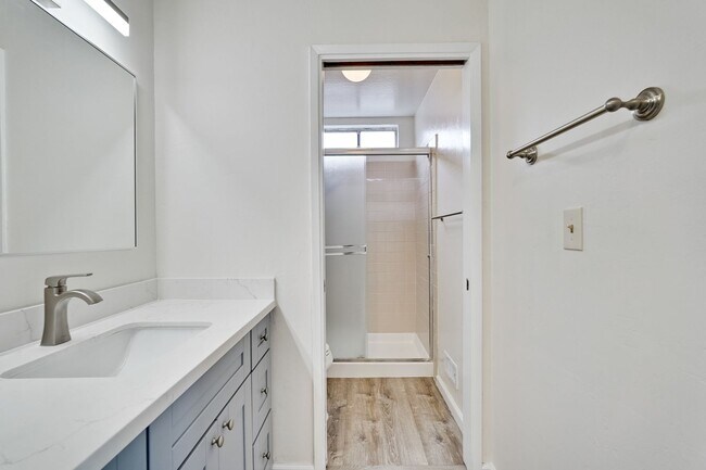 Building Photo - 3 BEDROOM 2 BATH House in Branham-Jarvis Neighborhood