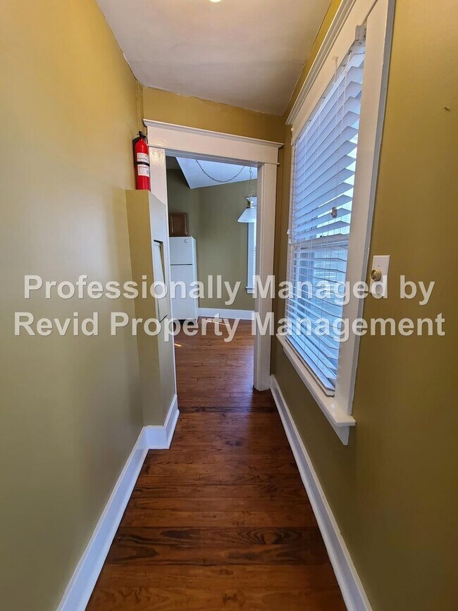 Building Photo - 288 N McLean Blvd