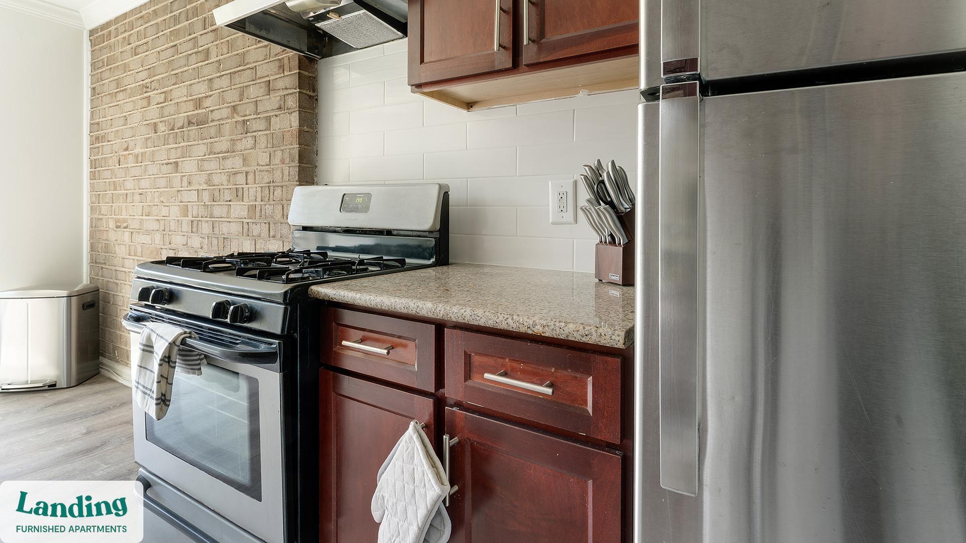 Building Photo - 6220 Springhill Dr