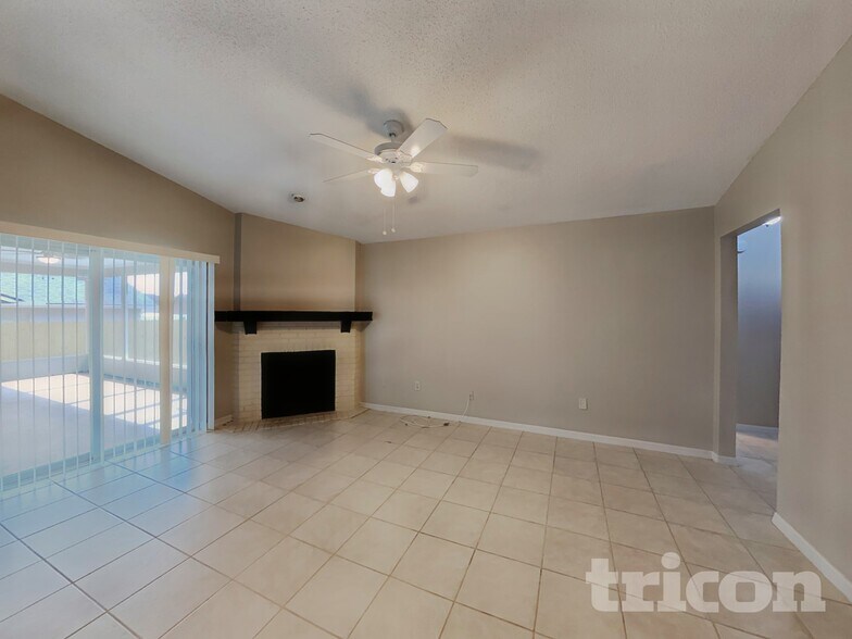 Building Photo - 2810 Manor Hill Drive Brandon FL