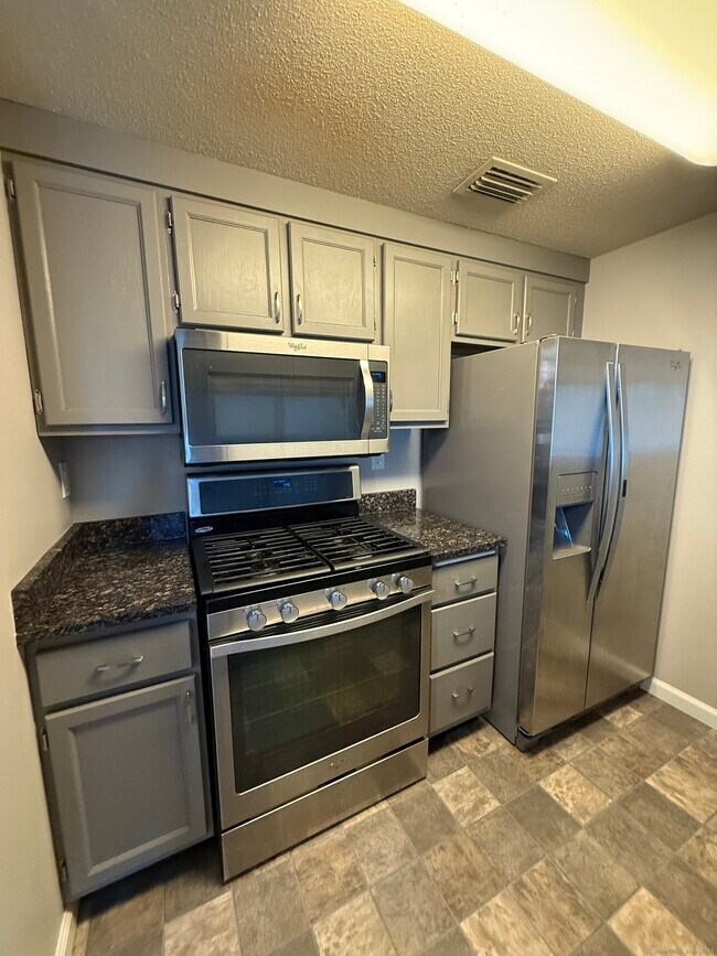 Building Photo - 25 Little Oak Ln