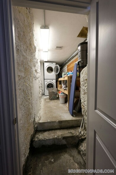 Building Photo - 127 Nonantum St