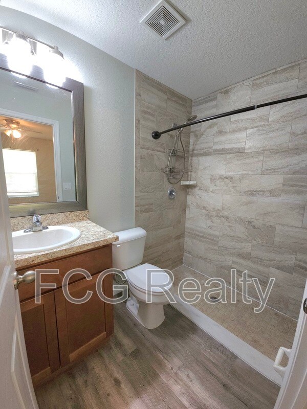 Building Photo - 9383 N Peachtree Way