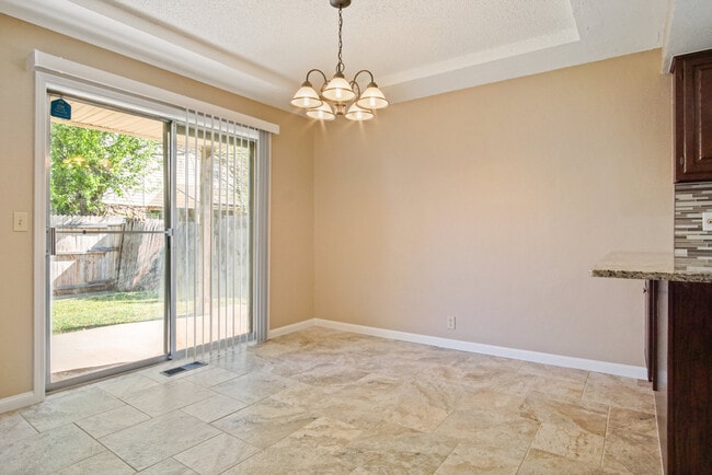 Building Photo - 3621 Wynn Cir