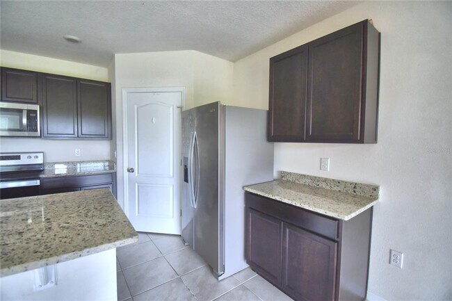Building Photo - 5628 Siltstone St