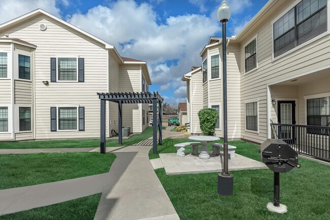 Building Photo - 6533 Patti Dr