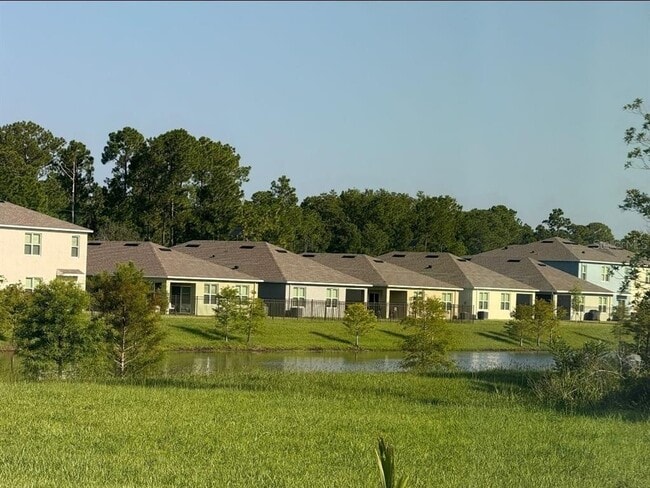 Building Photo - 17132 Edgemont Ln