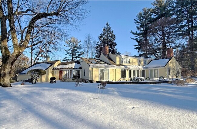 Building Photo - 74 Prynne Ridge Rd