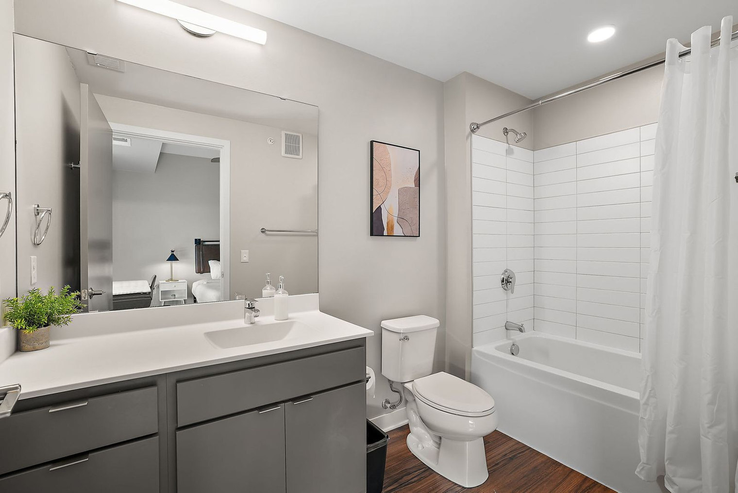 Building Photo - 1410 Nicollet Ave