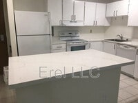 Building Photo - 555 Pierce St
