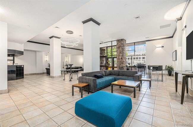 Building Photo - 1020 15th St