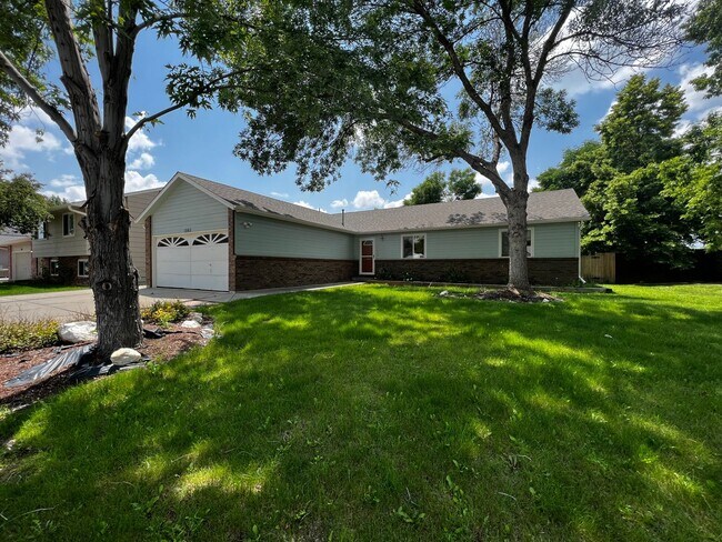 Building Photo - Charming 3-Bed/2-Bath Home in Loveland!