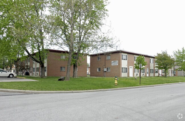 Garden Grove Townhomes - Bowling Green, OH | Apartment Finder