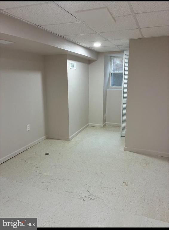 Building Photo - 7213 Adelphi Rd